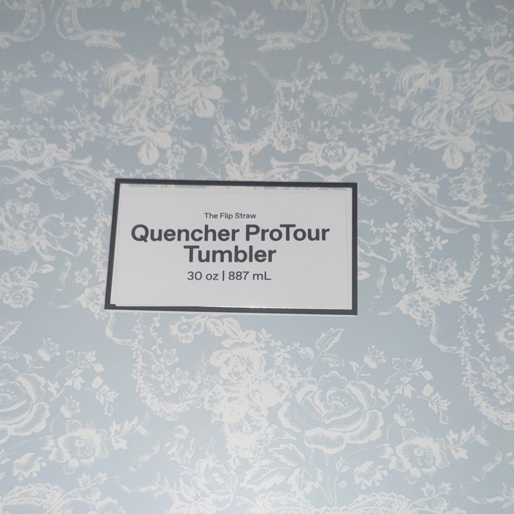 LoveShackFancy x Stanley Floral Gift Box - Picture 5 of 6